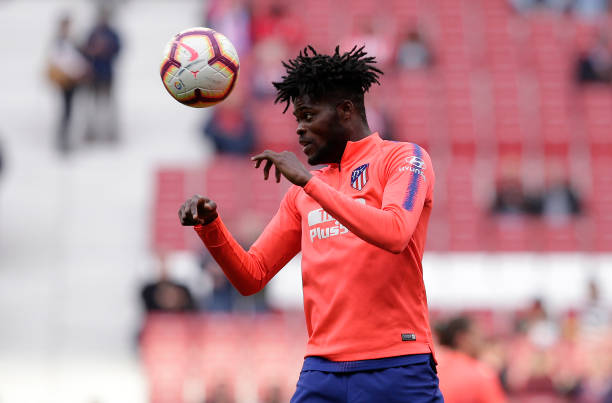 MADRID, SPAIN - APRIL 02: Thomas Partey of Atletico Madrid warms up prior to the La Liga match between Club Atletico de Madrid and Girona FC at Wanda Metropolitano on April 02, 2019 in Madrid, Spain. (Photo by Gonzalo Arroyo Moreno/Getty Images)