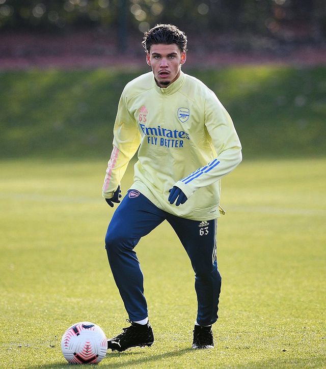 Omar Rekik with Arsenal in training (Photo via Rekik on Instagram)